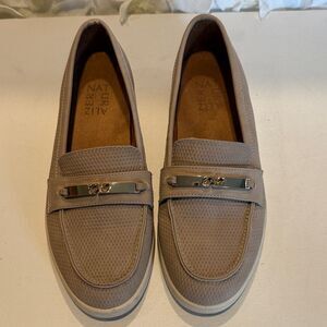 Naturalizer Taupe-Brown Slip-On Loafers with Metal Bit